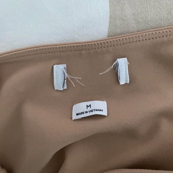 Aritzia Babaton Contour Second-Skin Tube Top in Soft Tan Size M - Picture 4 of 5